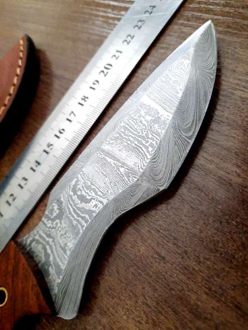 Handmade Damascus steel HUNTING Knife with Wooden handle scales, New stock !