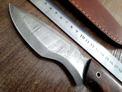 Handmade Damascus steel HUNTING Knife with Wooden handle scales, New stock !
