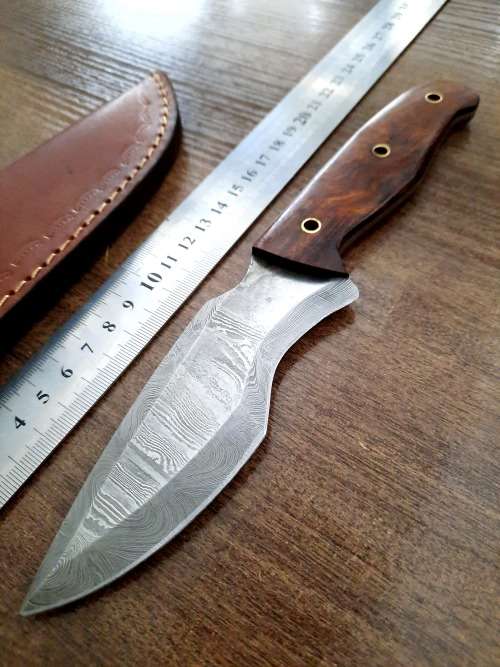 Handmade Damascus steel HUNTING Knife with Wooden handle scales, New stock !