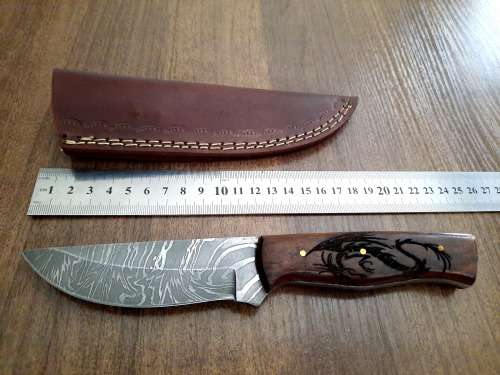Handmade Damascus steel HUNTING Knife with Wooden handle scales, New stock !
