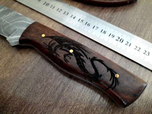 Handmade Damascus steel HUNTING Knife with Wooden handle scales, New stock !
