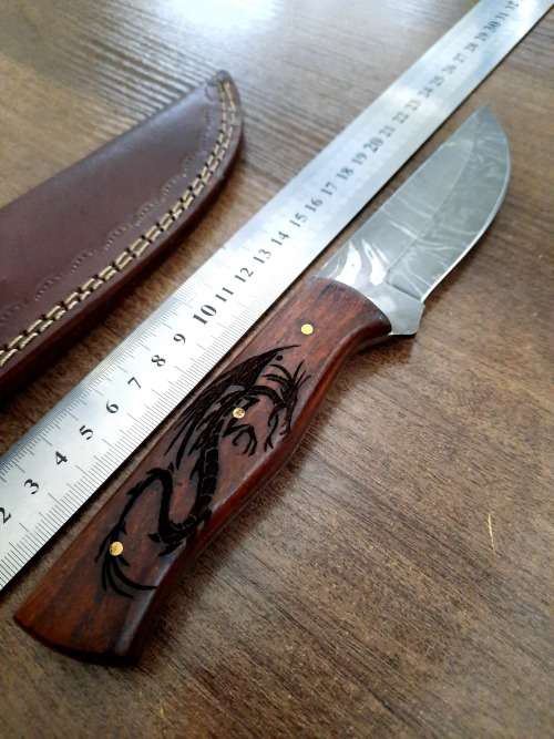 Handmade Damascus steel HUNTING Knife with Wooden handle scales, New stock !
