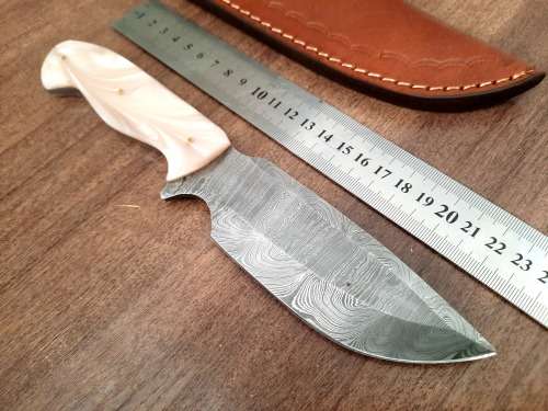 Handmade Damascus steel HUNTING Knife with Epoxy Resin handle scales, NEW STOCK !
