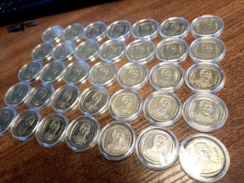 Mandela Smileys Mint state Uncirculated Year 2000 R5 coins,  32 Available , bid per coin, Capsules