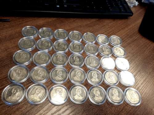 Mandela Smileys Mint state Uncirculated Year 2000 R5 coins,  32 Available , bid per coin, Capsules