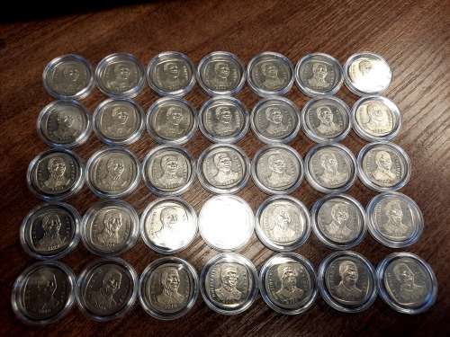 Mandela Smileys Mint state Uncirculated Year 2000 R5 coins,  32 Available , bid per coin, Capsules