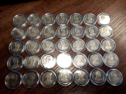 Mandela Smileys Mint state Uncirculated Year 2000 R5 coins,  32 Available , bid per coin, Capsules