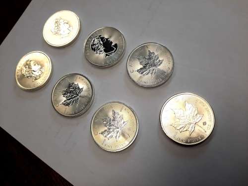 1 OZ Silver Canadian Maple Coin, 7 available,  PURE SILVER !!! BID PER COIN !!!