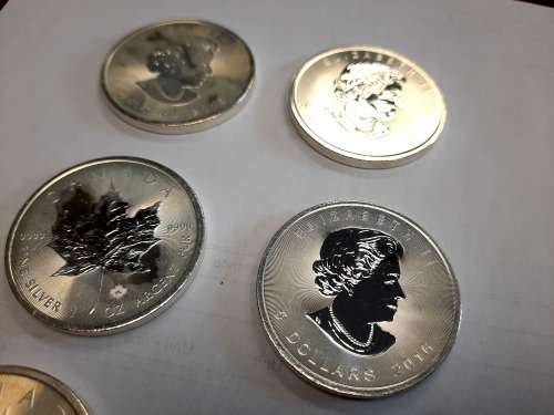 1 OZ Silver Canadian Maple Coin, 7 available,  PURE SILVER !!! BID PER COIN !!!