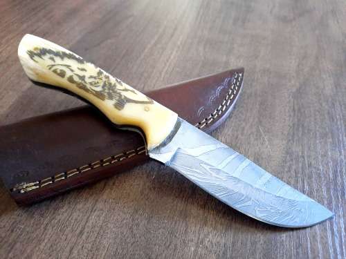 Handmade Damascus steel HUNTING Knife with Camel Bone handle scales, Crazy R1 start.