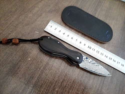 Damascus VG-10 Stainless Steel folding knife, RAZOR Sharp, New Stock, High Quality, Ebony handle.