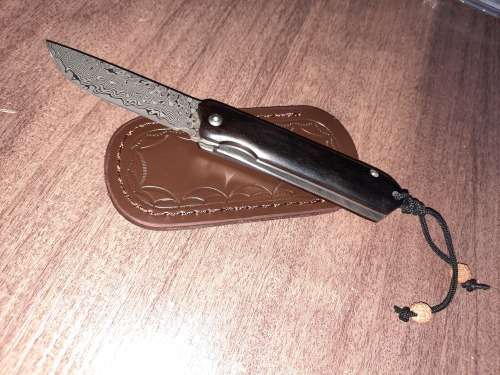 Damascus VG-10 Stainless Steel folding knife, RAZOR Sharp, New Stock, High Quality, Ebony handle.