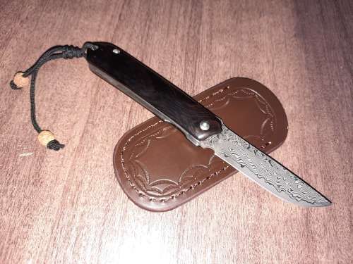 Damascus VG-10 Stainless Steel folding knife, RAZOR Sharp, New Stock, High Quality, Ebony handle.