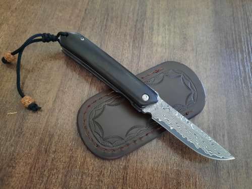 Damascus VG-10 Stainless Steel folding knife, RAZOR Sharp, New Stock, High Quality, Ebony handle.