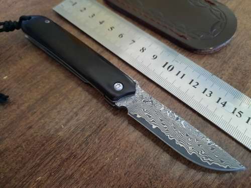Damascus VG-10 Stainless Steel folding knife, RAZOR Sharp, New Stock, High Quality, Ebony handle.