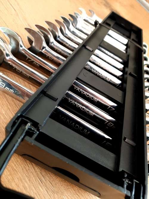 Mastercraft 12 Pc Ratcheting Spanner set, Lifetime Quality Tools, Sizes 8-19