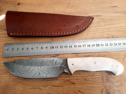 Handmade Damascus steel HUNTING Knife with Epoxy handle scales. The exact knife you will receive.