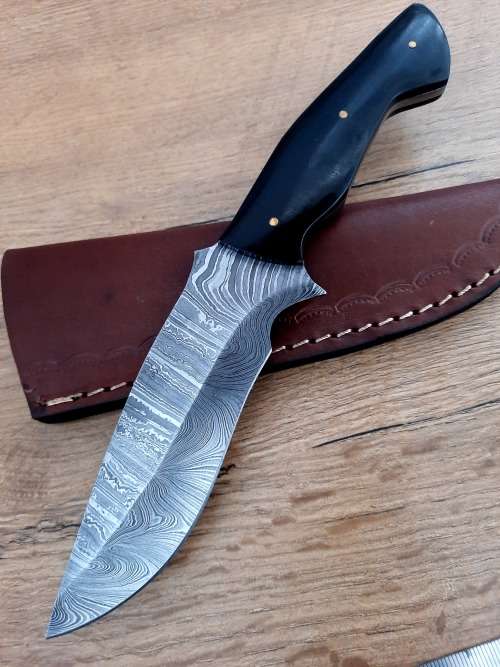 Handmade Damascus steel HUNTING Knife with Epoxy handle scales. The exact knife you will receive.