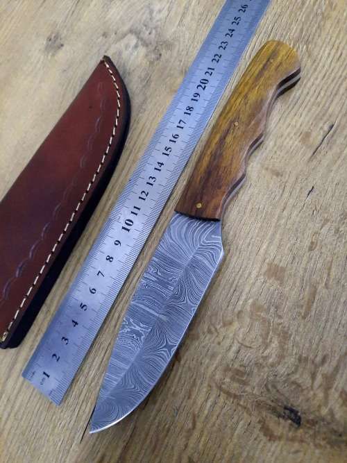 Handmade Damascus steel HUNTING Knife with Wooden handle scales. The exact knife you will receive.