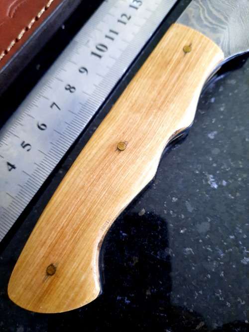 Handmade Damascus steel HUNTING Knife with Wooden handle scales. The exact knife you will receive.