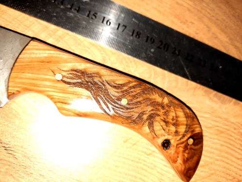 Handmade Damascus steel HUNTING Knife with Wooden handle scales. The exact knife you will receive.