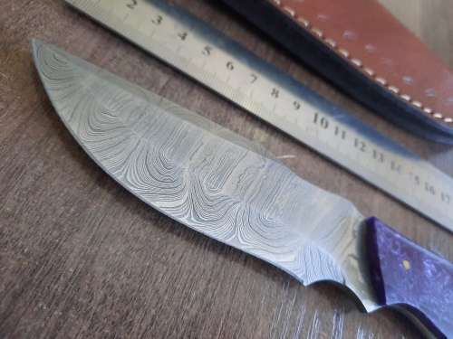 Handmade Damascus steel HUNTING  knife with Epoxy Resin handle scales. Crazy R1 start auction.