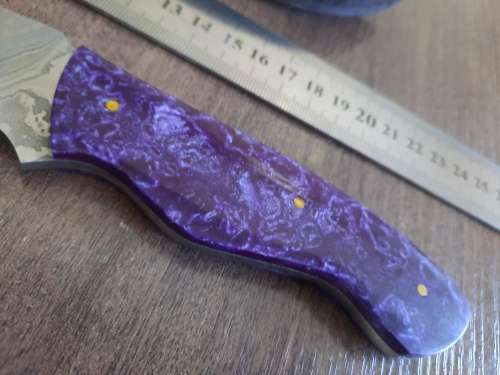 Handmade Damascus steel HUNTING  knife with Epoxy Resin handle scales. Crazy R1 start auction.