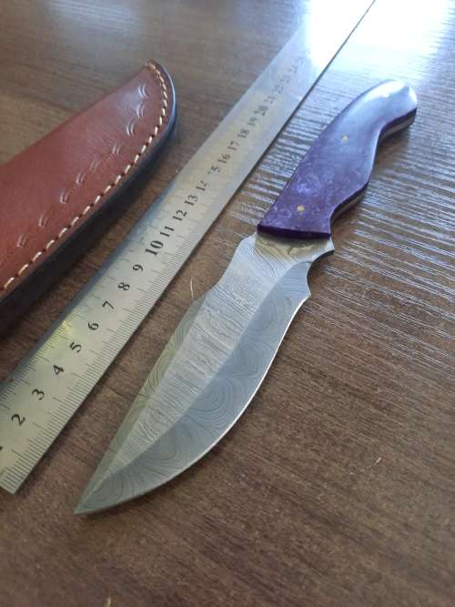 Handmade Damascus steel HUNTING  knife with Epoxy Resin handle scales. Crazy R1 start auction.