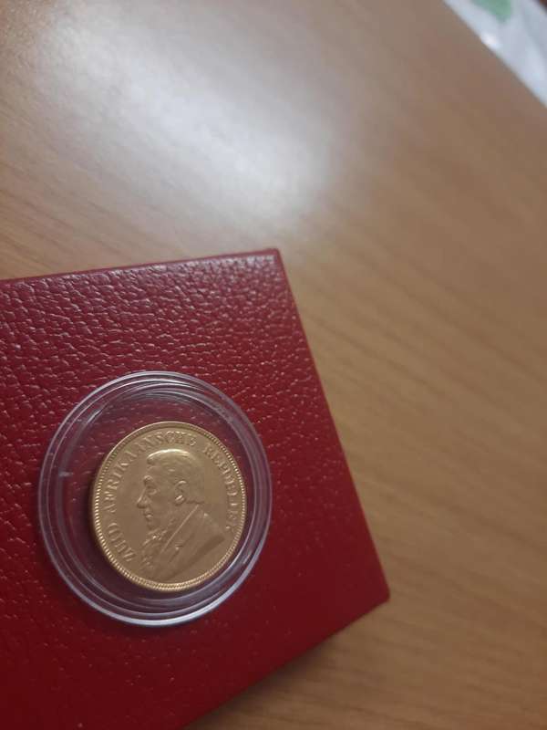 1898 ZAR Gold pond in very good condition after 126 of being minted, please see pictures.