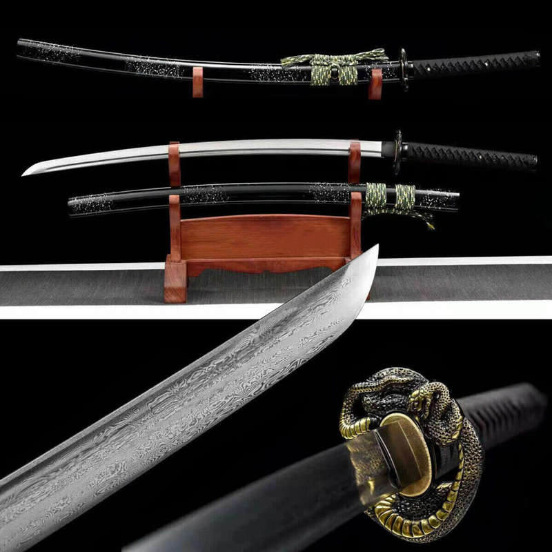 Handmade Damascus Folded Steel Clay Tempered, Japanese Samurai Katana. 3-4 Weeks after order.