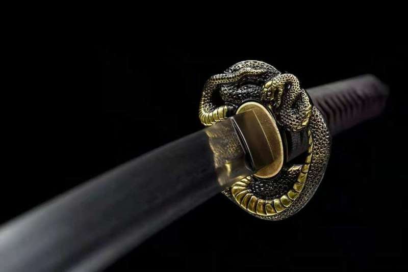 Handmade Damascus Folded Steel Clay Tempered, Japanese Samurai Katana. 3-4 Weeks after order.