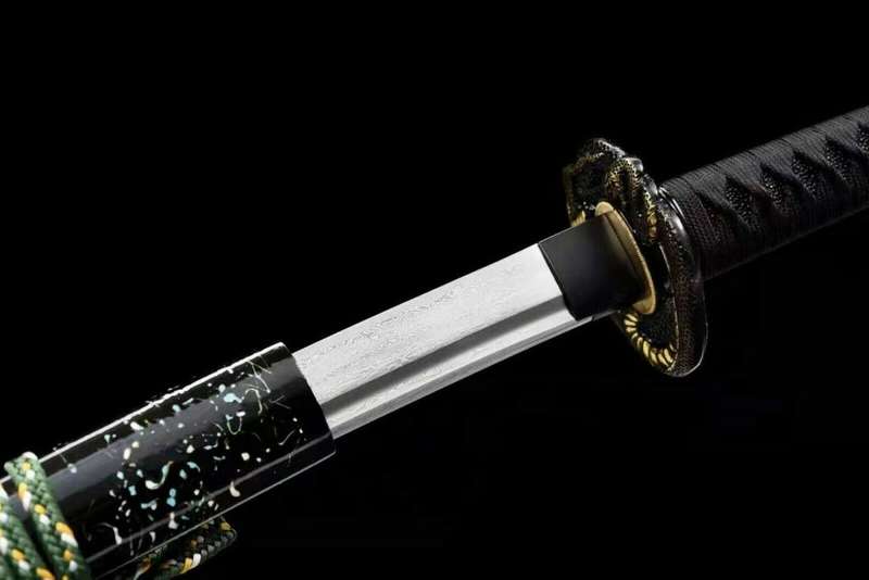 Handmade Damascus Folded Steel Clay Tempered, Japanese Samurai Katana. 3-4 Weeks after order.