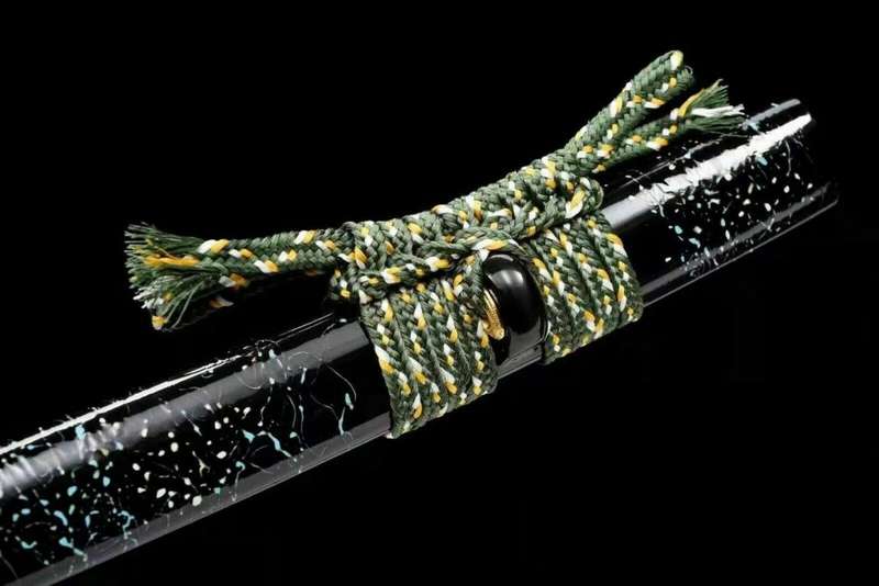 Handmade Damascus Folded Steel Clay Tempered, Japanese Samurai Katana. 3-4 Weeks after order.
