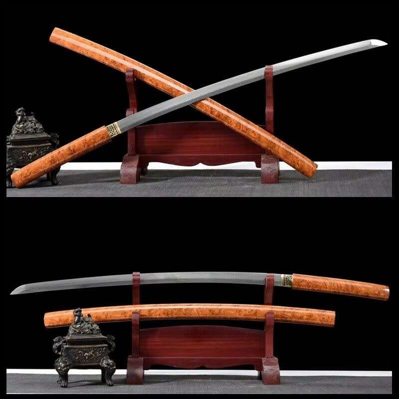 Handmade Damascus Folded Steel Clay Tempered, Japanese Samurai Katana. 3-4 Weeks after order.