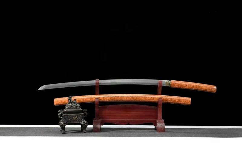 Handmade Damascus Folded Steel Clay Tempered, Japanese Samurai Katana. 3-4 Weeks after order.