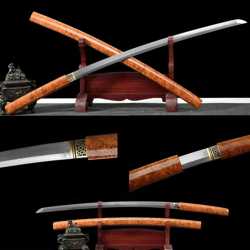 Handmade Damascus Folded Steel Clay Tempered, Japanese Samurai Katana. 3-4 Weeks after order.