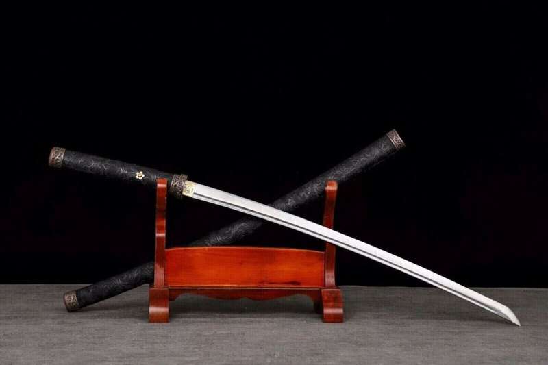 Handmade Damascus Folded Steel Clay Tempered, Japanese Samurai Katana. 3-4 Weeks after order.