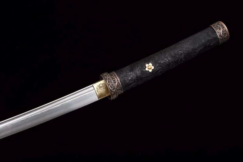 Handmade Damascus Folded Steel Clay Tempered, Japanese Samurai Katana. 3-4 Weeks after order.