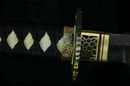 Handmade Damascus Folded Steel Clay Tempered, Japanese Samurai Katana. 3-4 Weeks after order.