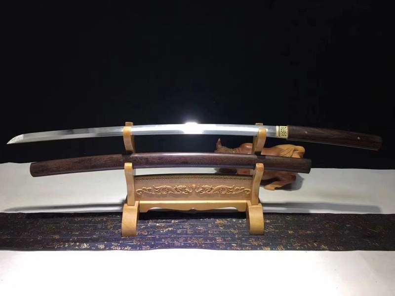 Handmade Damascus Folded Steel Clay Tempered, Japanese Samurai Katana. 3-4 Weeks after order.