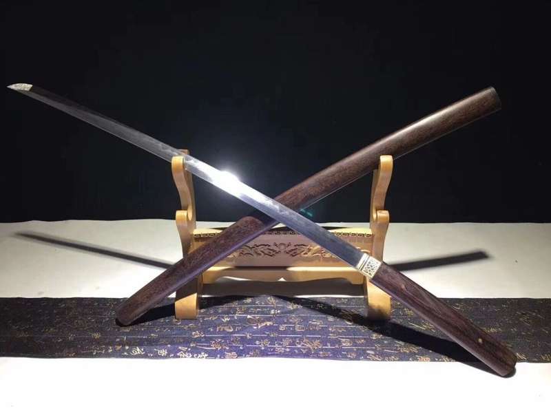Handmade Damascus Folded Steel Clay Tempered, Japanese Samurai Katana. 3-4 Weeks after order.