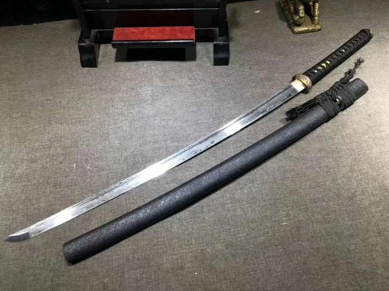 Handmade Damascus Folded Steel Clay Tempered, Japanese Samurai Katana. 3-4 Weeks after order.