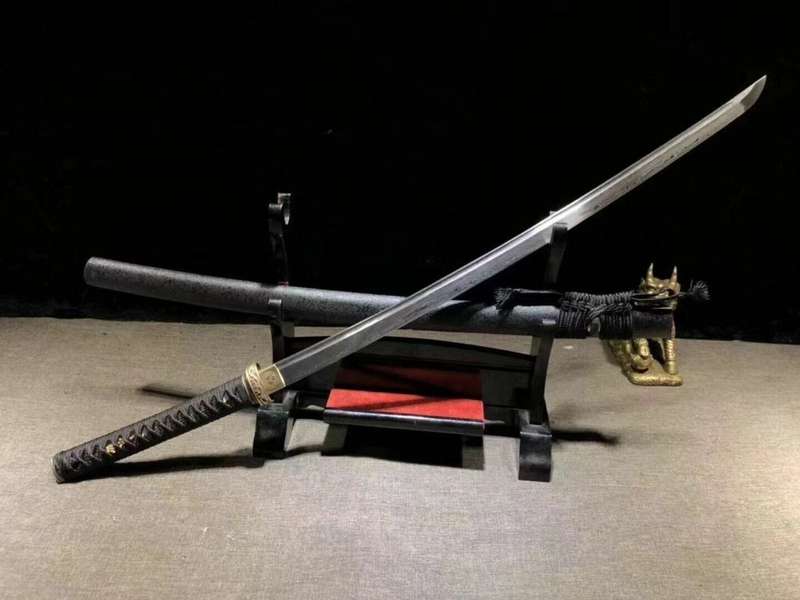 Handmade Damascus Folded Steel Clay Tempered, Japanese Samurai Katana. 3-4 Weeks after order.