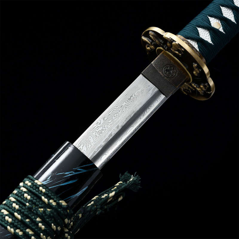 Handmade Damascus Folded Steel Clay Tempered, Japanese Samurai Katana. 3-4 Weeks after order.