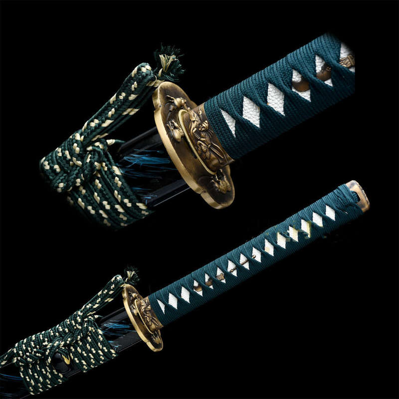 Handmade Damascus Folded Steel Clay Tempered, Japanese Samurai Katana. 3-4 Weeks after order.