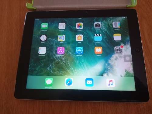 IPAD 4, Wifi and Cellular, 64GB internal memory, in excellent condition