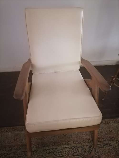 RETRO CHAIRS