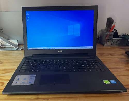 Dell Inspiron 15 3000 Series