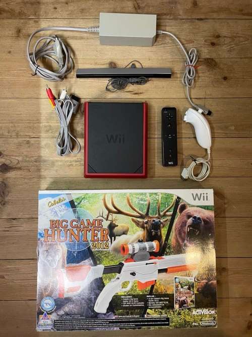 Nintendo Wii Mini Bundle(Wii)