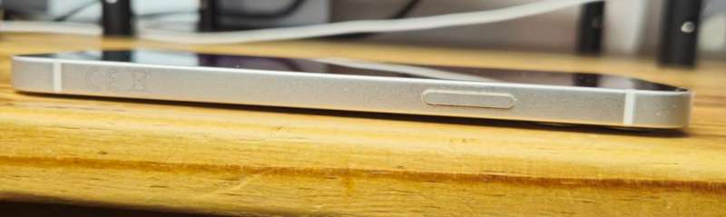 iPhone 12 (128GB)